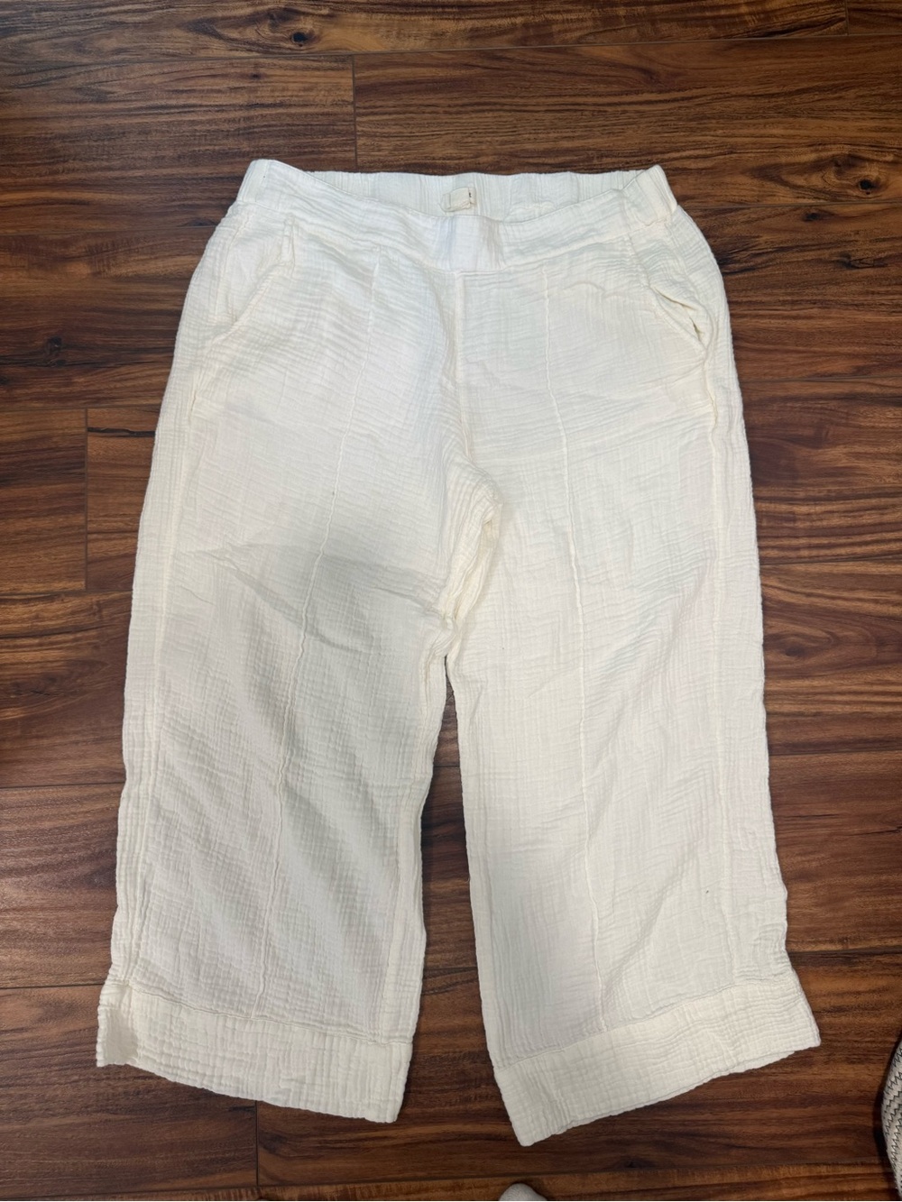 UpWest Women's White  cloud cotton Crop Pants